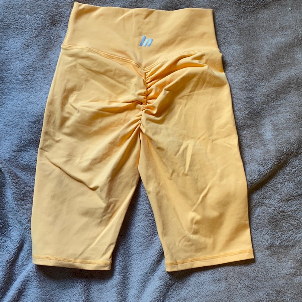 Muscle nation booty scrunch shorts